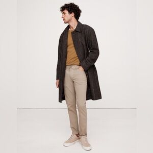 NWT Banana Republic Skinny Traveler 2.0 Khaki beige Pant Size 40 x 32.